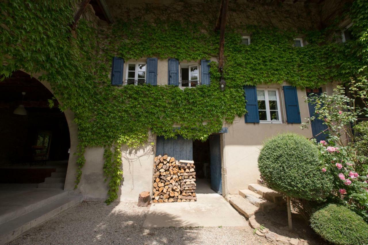 Le Clos Du Perret Chaussan Exterior foto